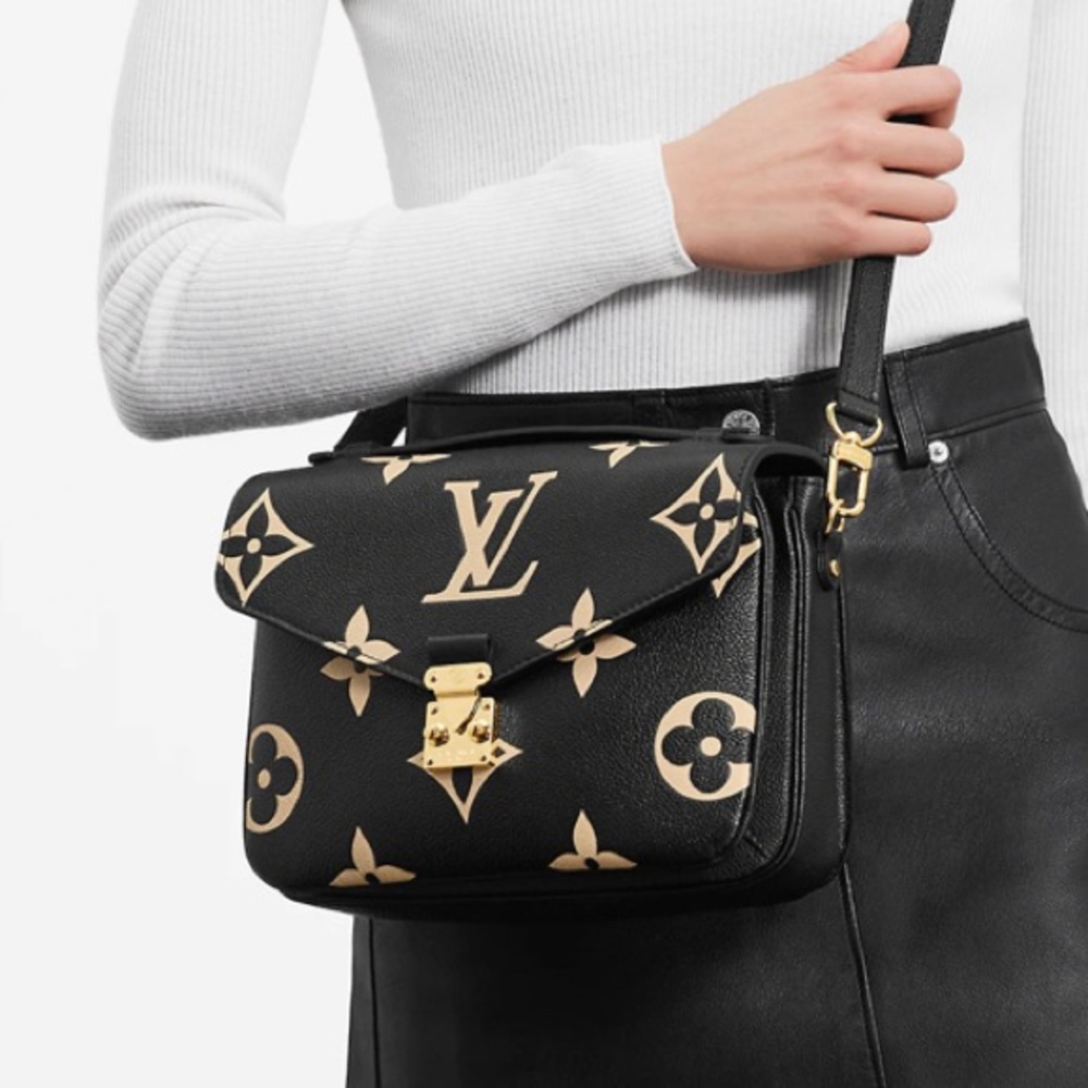 Louis Vuitton Black & Beige Giant Monogram Pochette Métis Gold Hardware - Picture 14 of 16